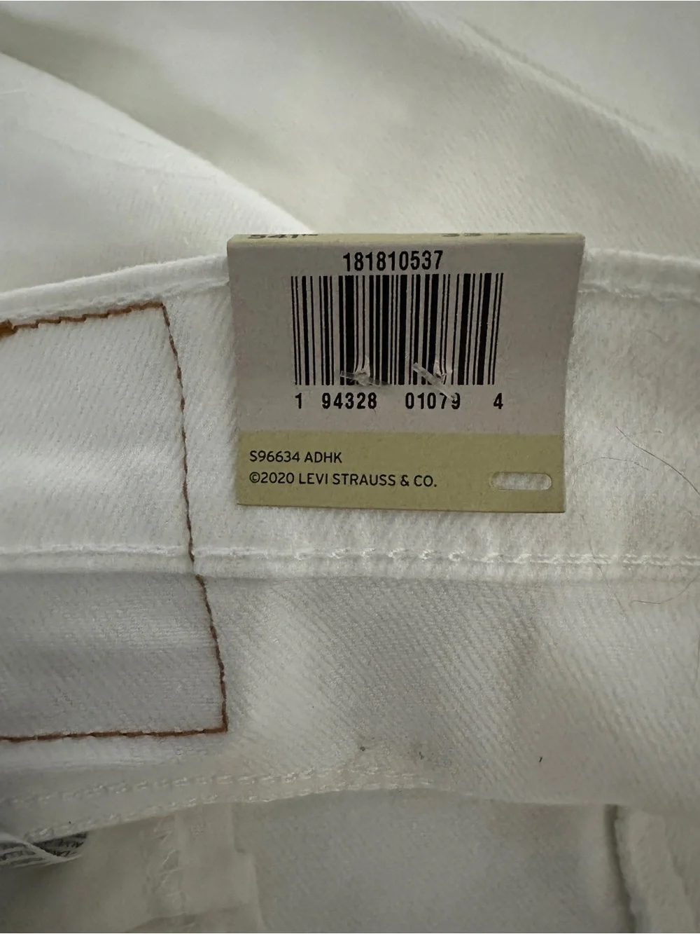 Men’s 541 Athletic Taper White Straight-Leg Jeans NWT
